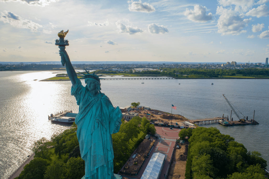 statue of liberty nj mom